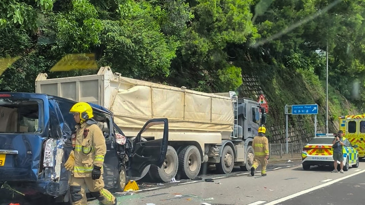 Hong Kong'da uyuşturucu etkisiyle araç kullanan 38 yaşındaki adam tutuklandı