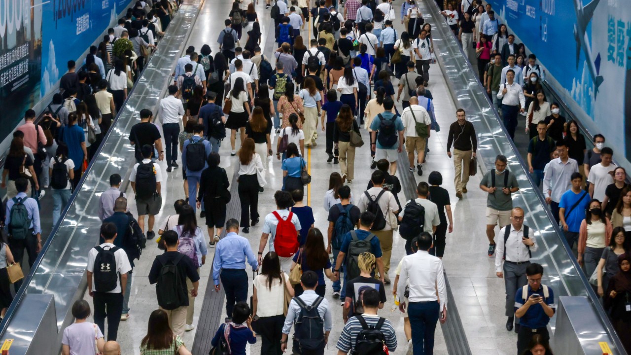 Hong Kong'un Vize Politikası Kısa Süreli İşler ve Düşük Maaşlarla Yabancı İşçi Çekiyor