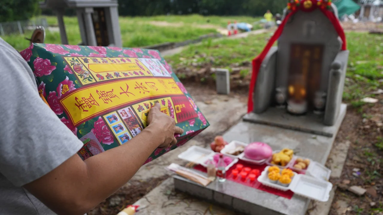 Hong Kong'da Yangın Kurbanları İçin Onurlu Veda: Bir STK'nın Hikayesi
