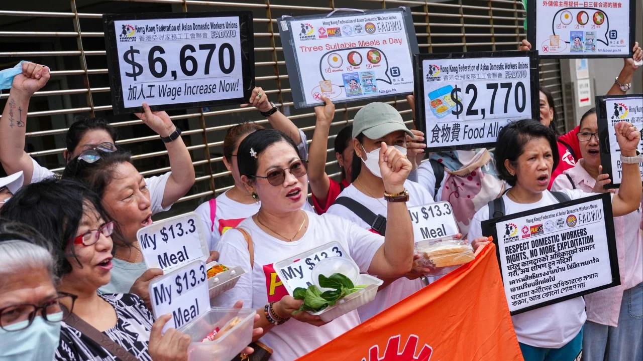 Hong Kong'da yardımcılar yemek ödeneğinin 2770 HK$'a çıkarılmasını istiyor