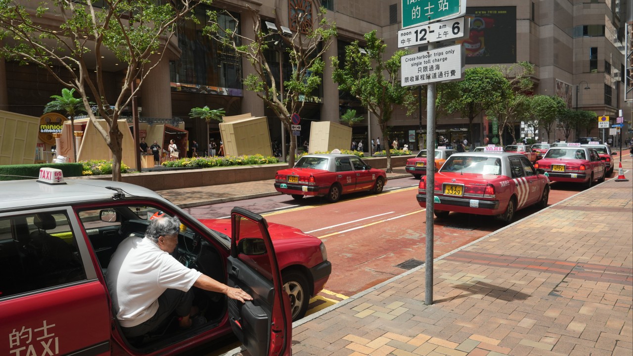 Hong Kong yaşlı sürücülere sağlık kontrolü şartını gevşetti