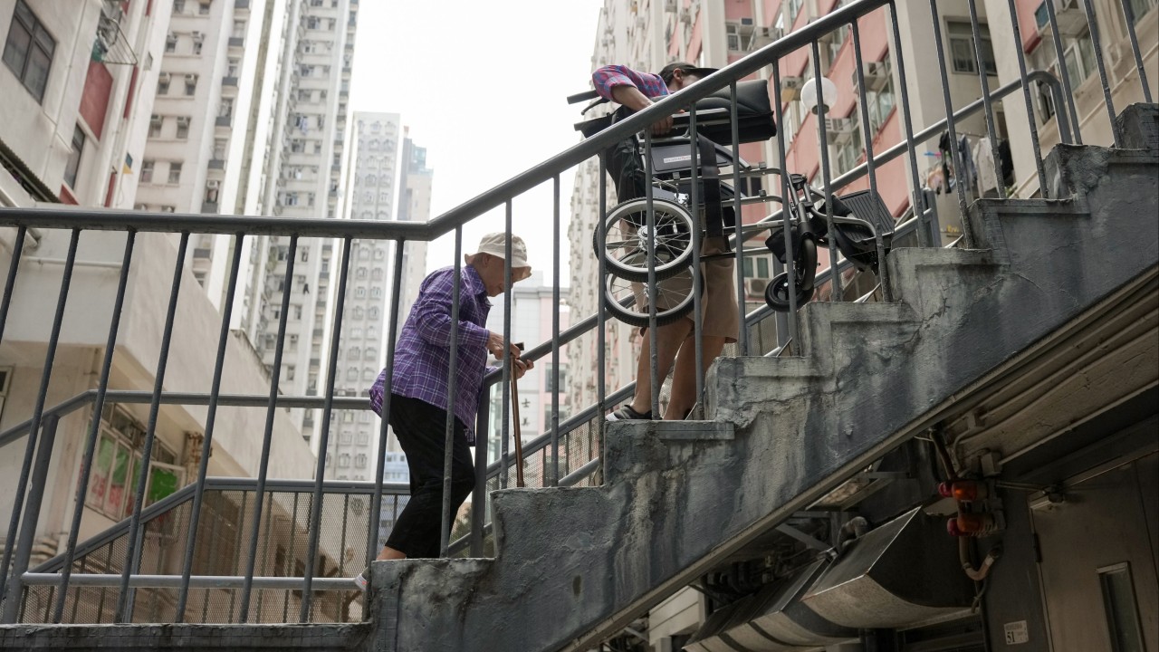 Hong Kong'da yaşlılıkta kendi kendine yeterlilik hedefi ile finansal boşluk arasında uçurum