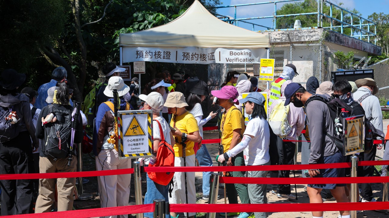Hong Kong'da yürüyüşçülerden canlı kota takibi talebi