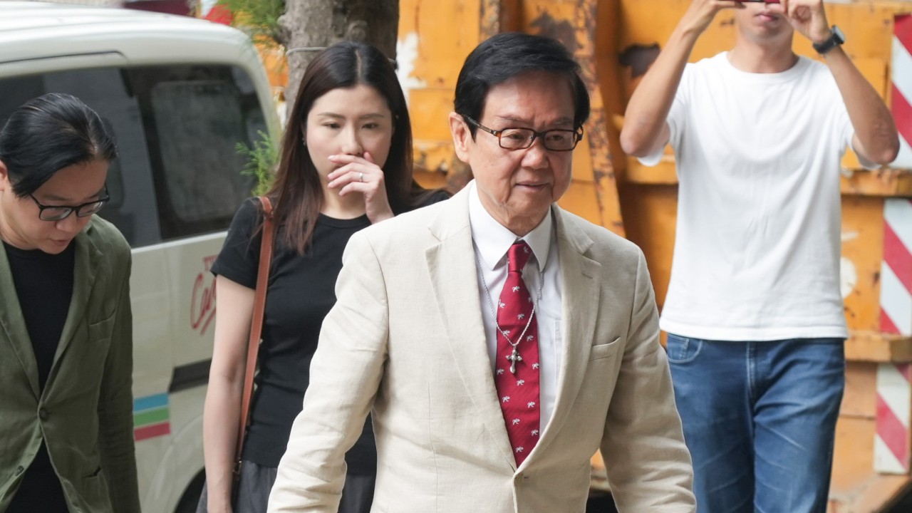 Hong Konglu yönetmen Wong içeriden öğrenci ticareti suçundan cezaevinde