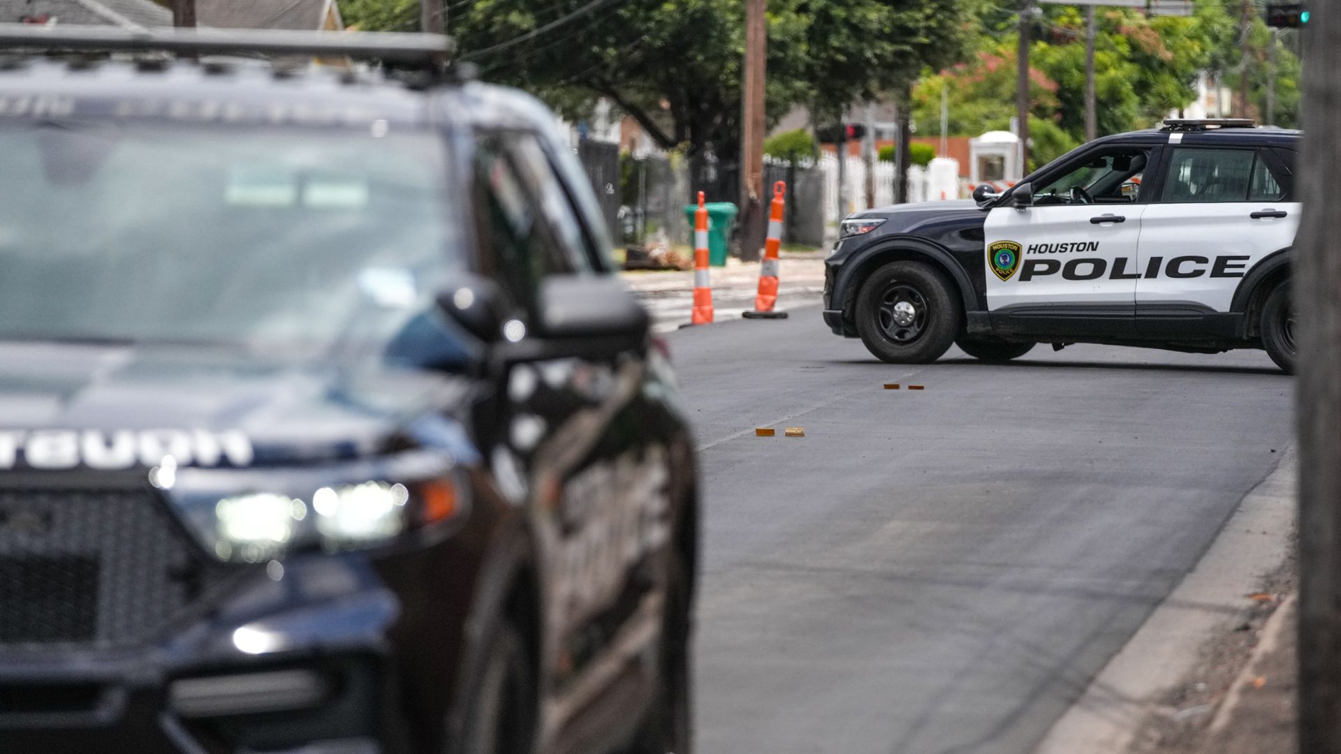 Houston'da ICE Ajanı Şüpheliyi Vurarak Öldürdü