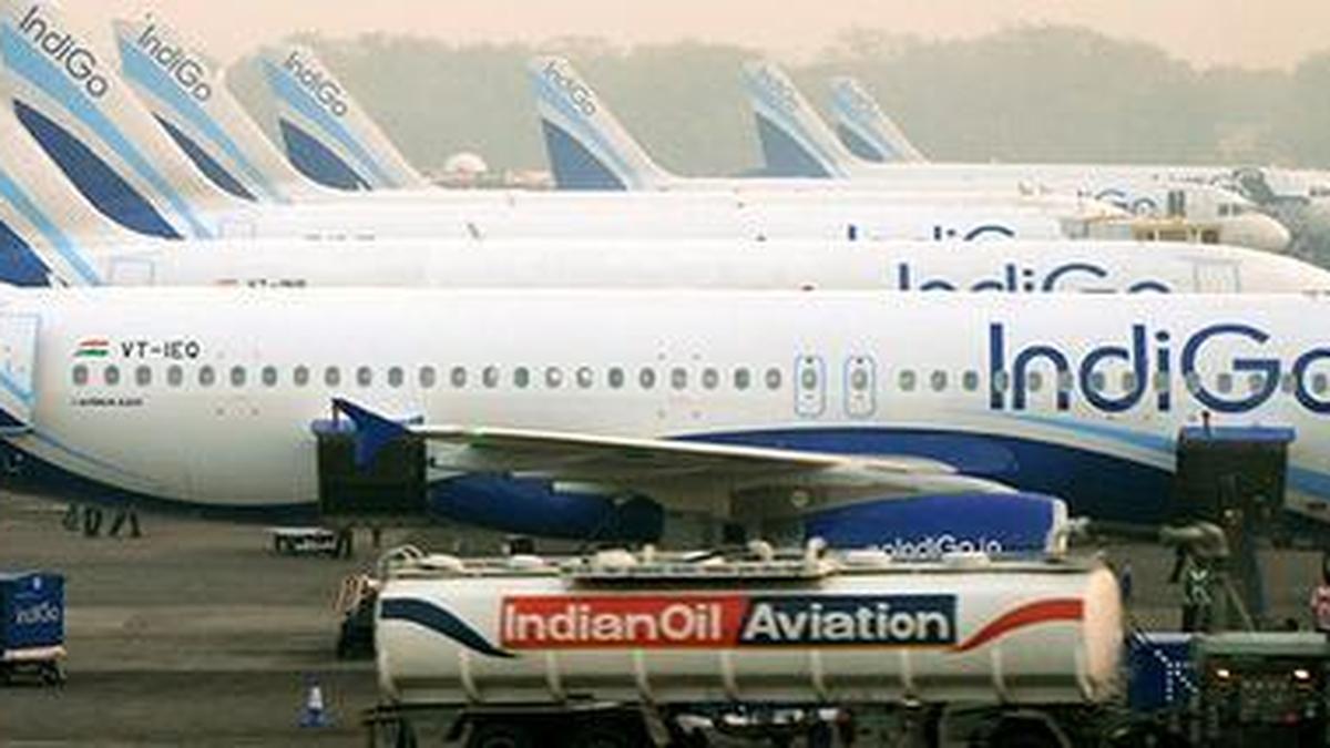Husi füzesi Riyad'ı vurdu: Air India ve IndiGo uçuşlarını iptal etti