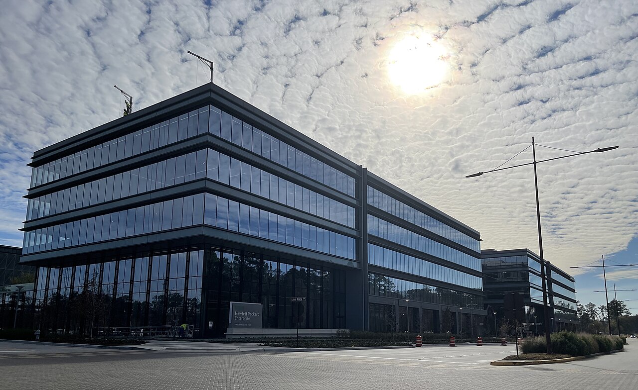 HPE, AI Sunucu Pazarındaki Güçlü Performansla Beklentileri Aştı