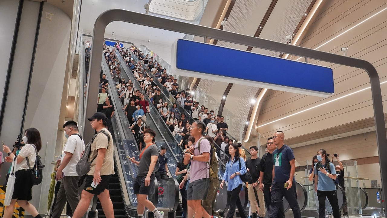 Huanggang Sınır Kapısı'nda Hong Konglular için Tek Belge Dönemi