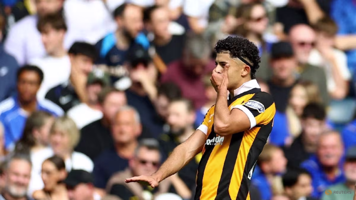 Hull, Chelsea deplasmanında 2-2 ile yenilmezliğini sürdürdü