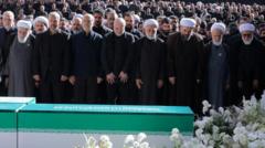 Humeyni'nin cenazesinde Khamenei dikkat çekiyor: Oğlu neden yok