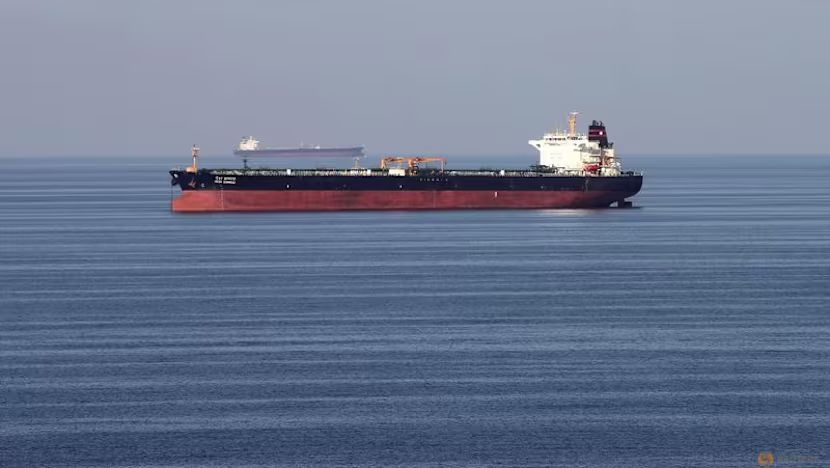 Hürmüz Boğazı belirsizliği petrol fiyatlarını yukarı taşıdı