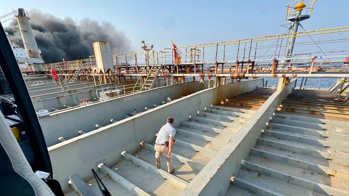 Hürmüz Boğazı'nda 'karanlık modda' seyreden tankere saldırı