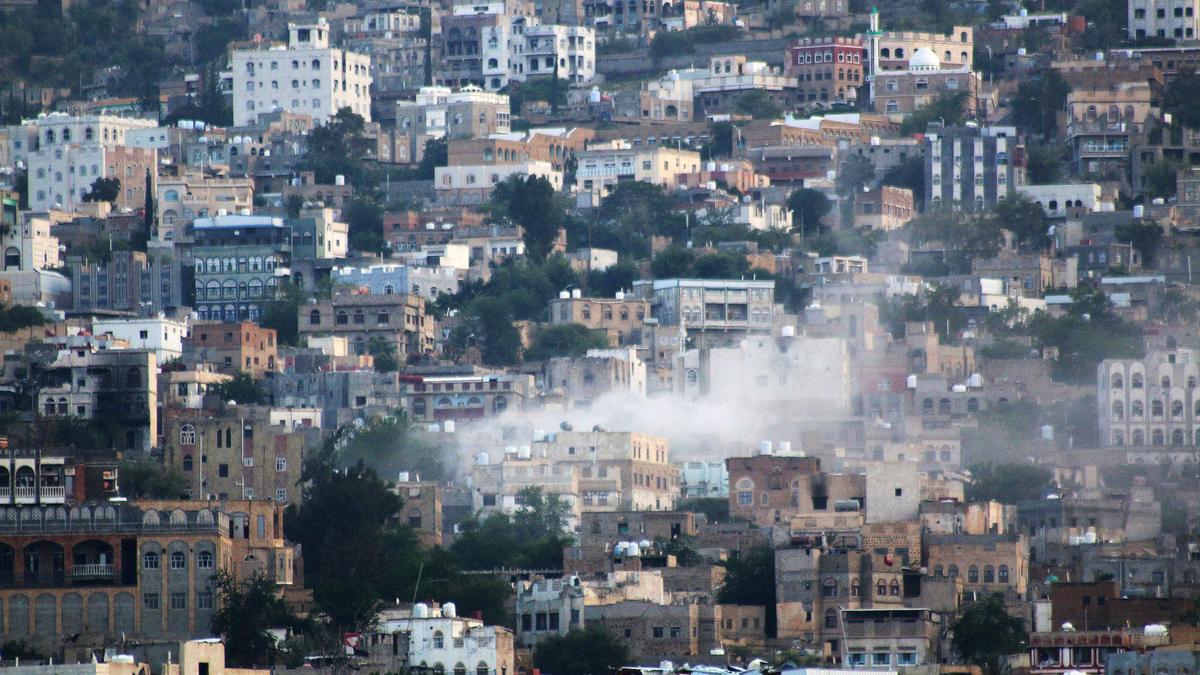 Husiler Aden'e saldırdı: Suudi vurdu, 16 ölü
