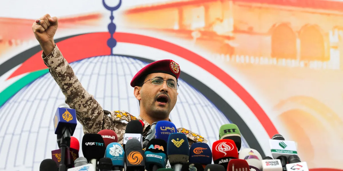 Husiler Kendi Gündemlerini Belirliyor: İran Uçağı Sana’ya İndi