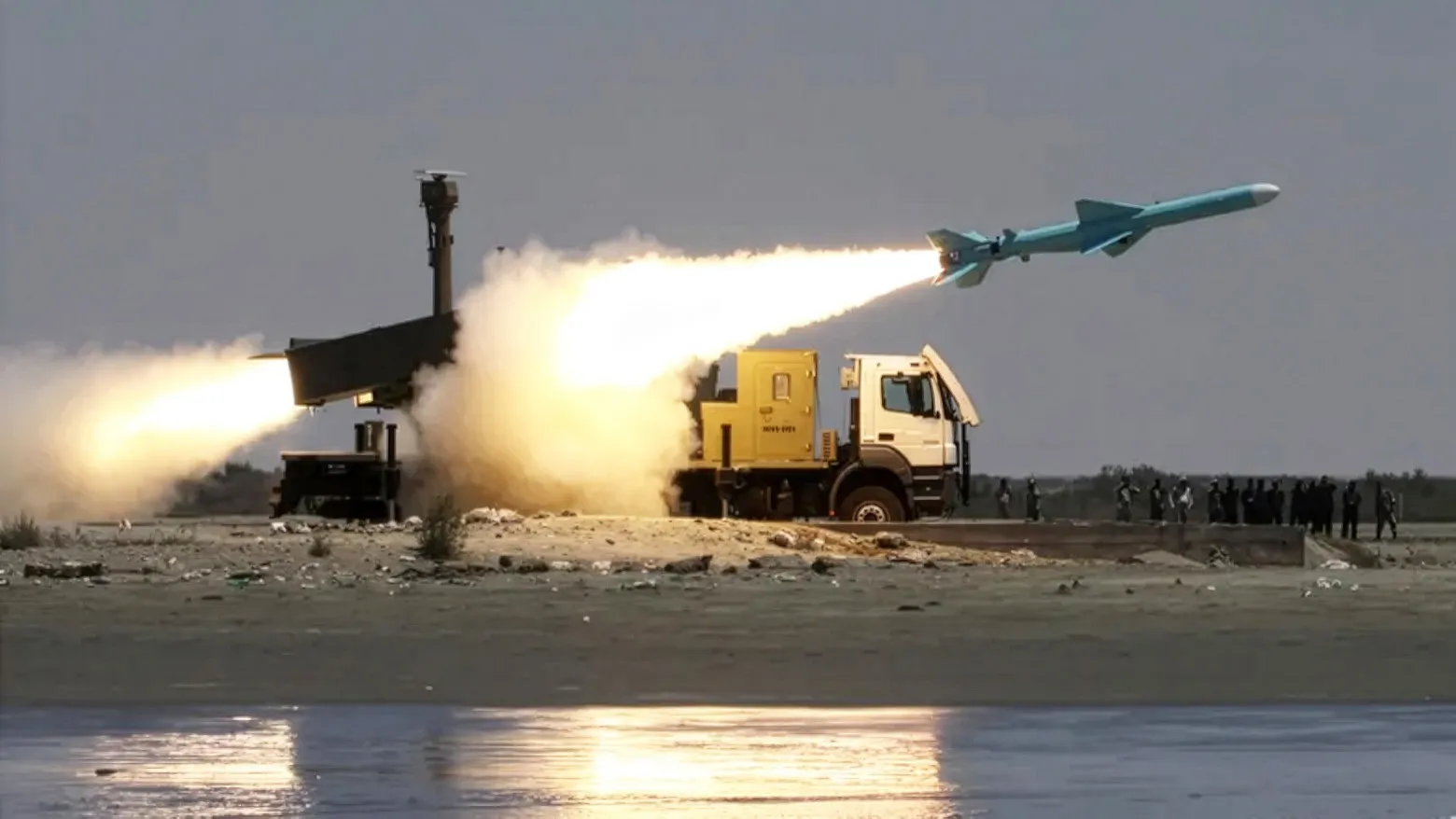 Husiler Kızıldeniz'de Suudi Petrol Tankerlerini Hedef Aldı