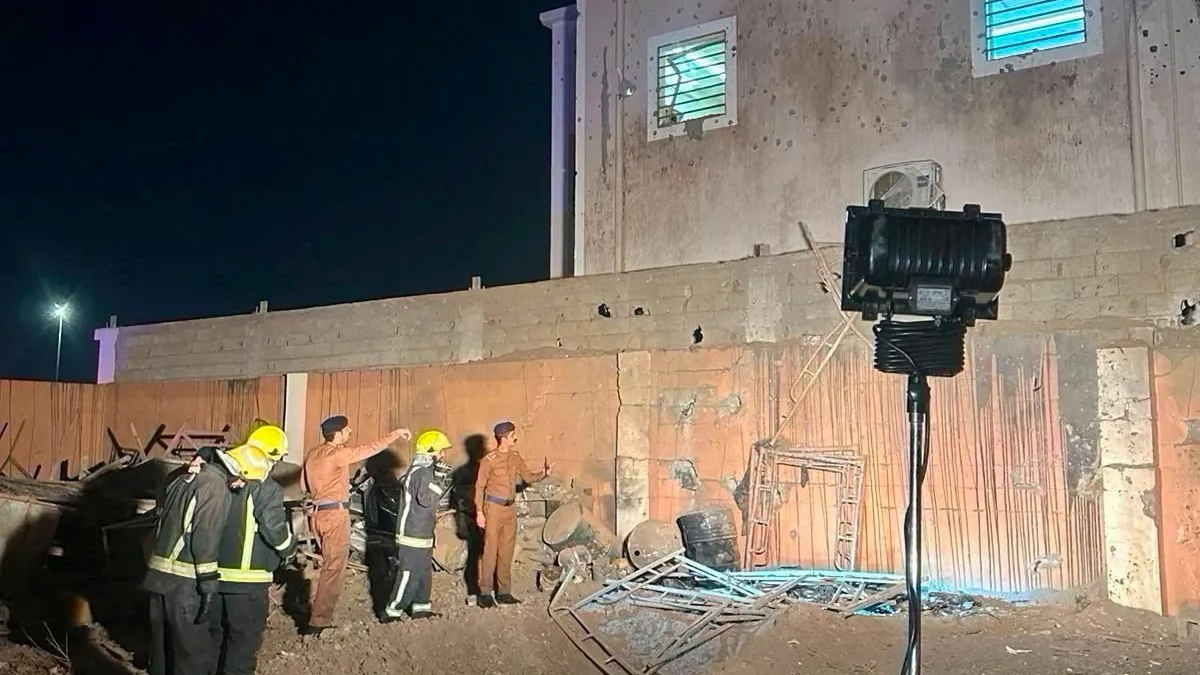 Husiler'den Suudi Arabistan'a Füze Saldırısı: İki Yaralı, Cami Hasar Gördü