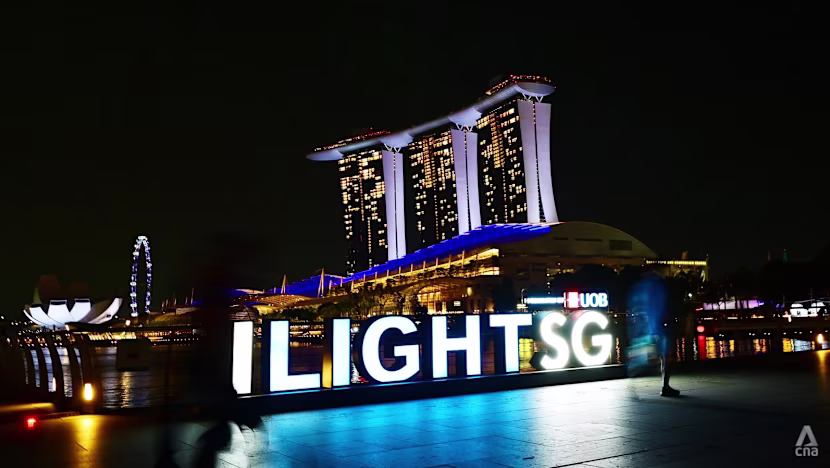 i Light Singapore: 14 Işık Enstalasyonu ve Renkli Etkinliklerle Geri Dönüyor