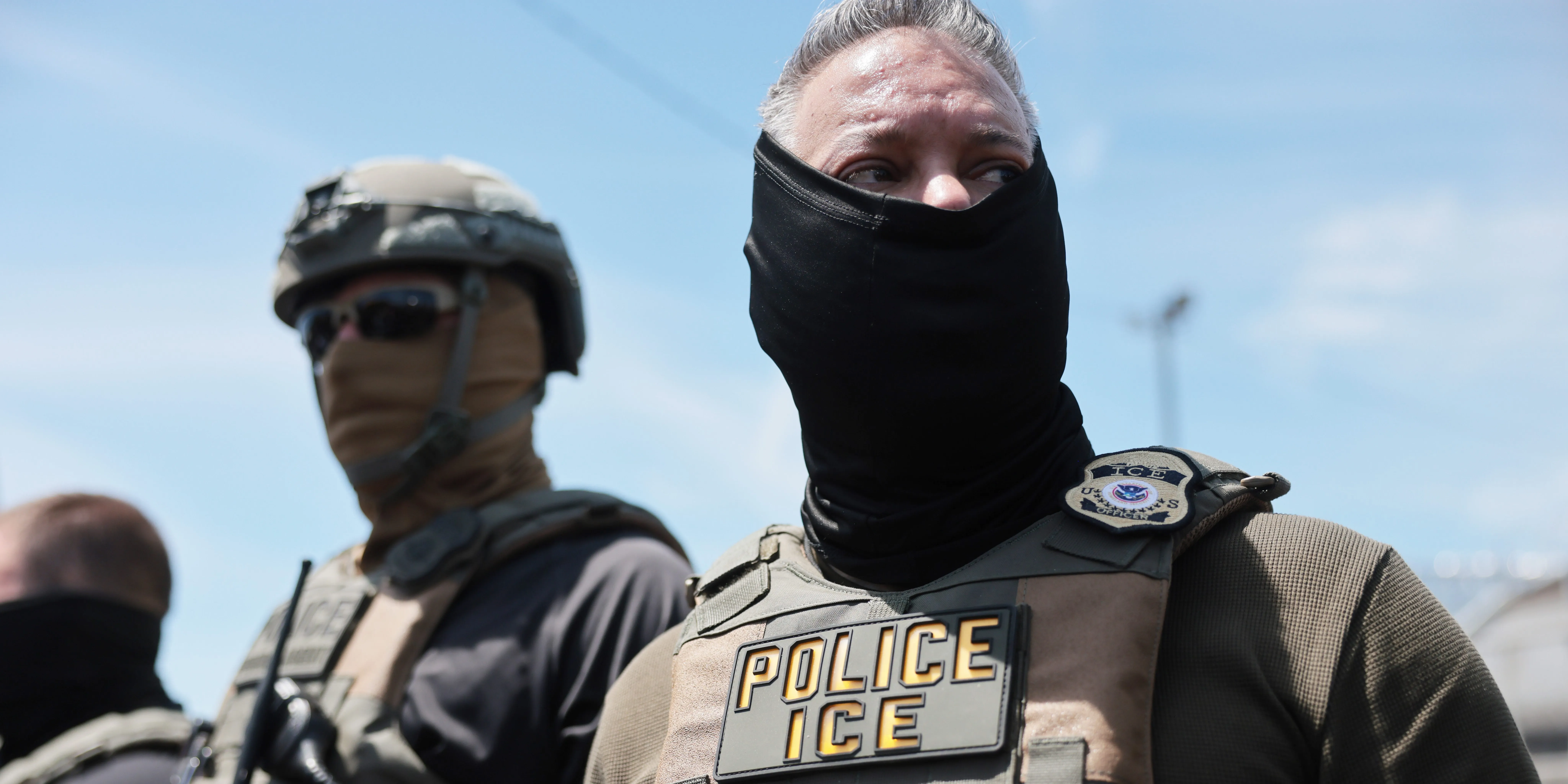 ICE, Ajan Kimliklerini Gizlemek İçin Tartışmalı Yapay Zeka Şirketine Para Ödüyor