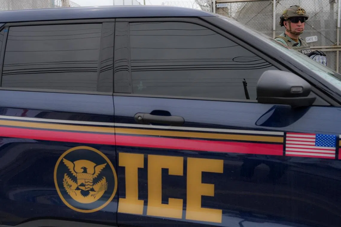 ICE ajanı Houston'da bir sürücüyü vurarak öldürdü
