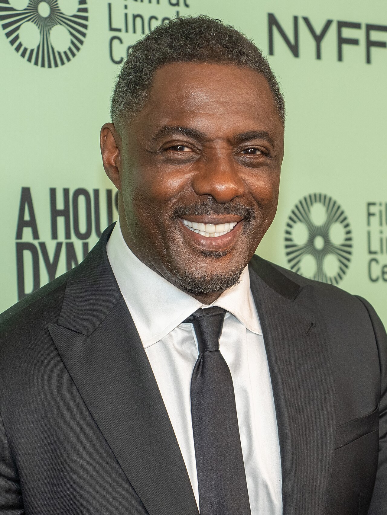 İdris Elba'ya Şövalyelik Unvanı: Kral Charles'tan Onur