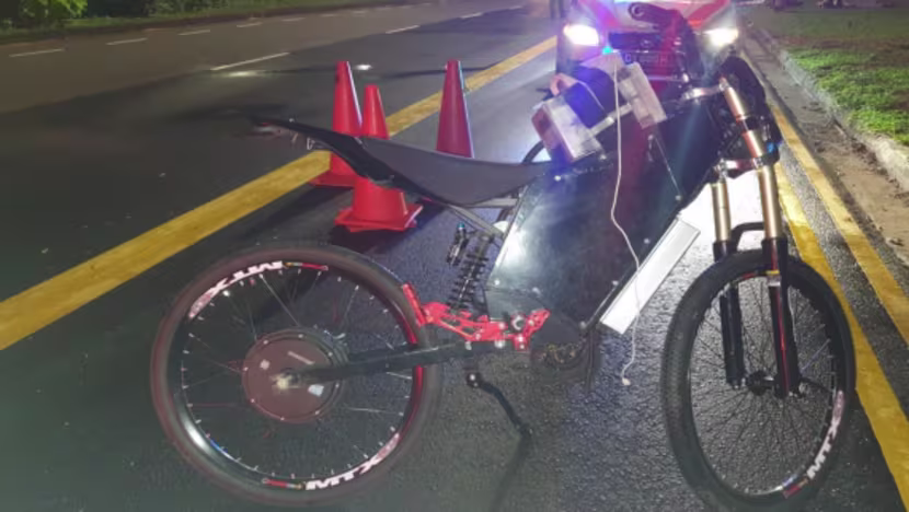İki Genç, Polis ve Trafik Görevlisini Yaralayan Kavgada Suçlanacak