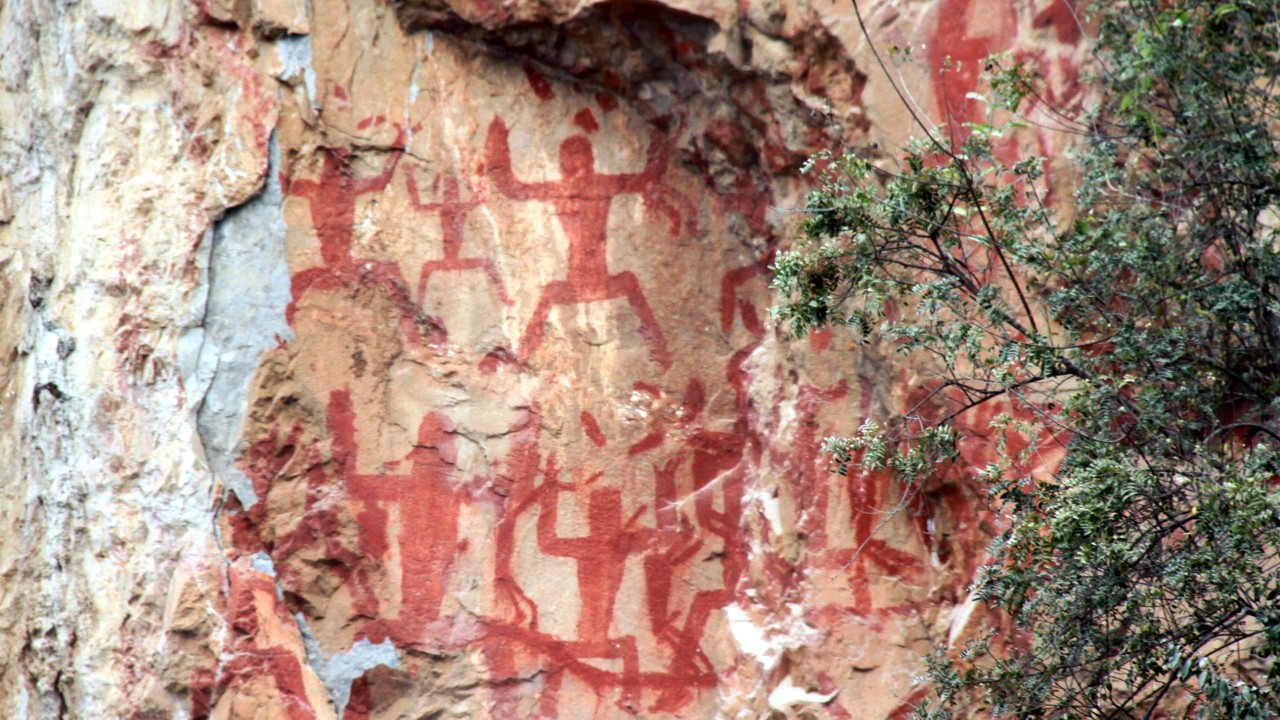 İklim Değişimine Rağmen 2000 Yıllık Huashan Kaya Resimleri Nasıl Ayakta Kaldı