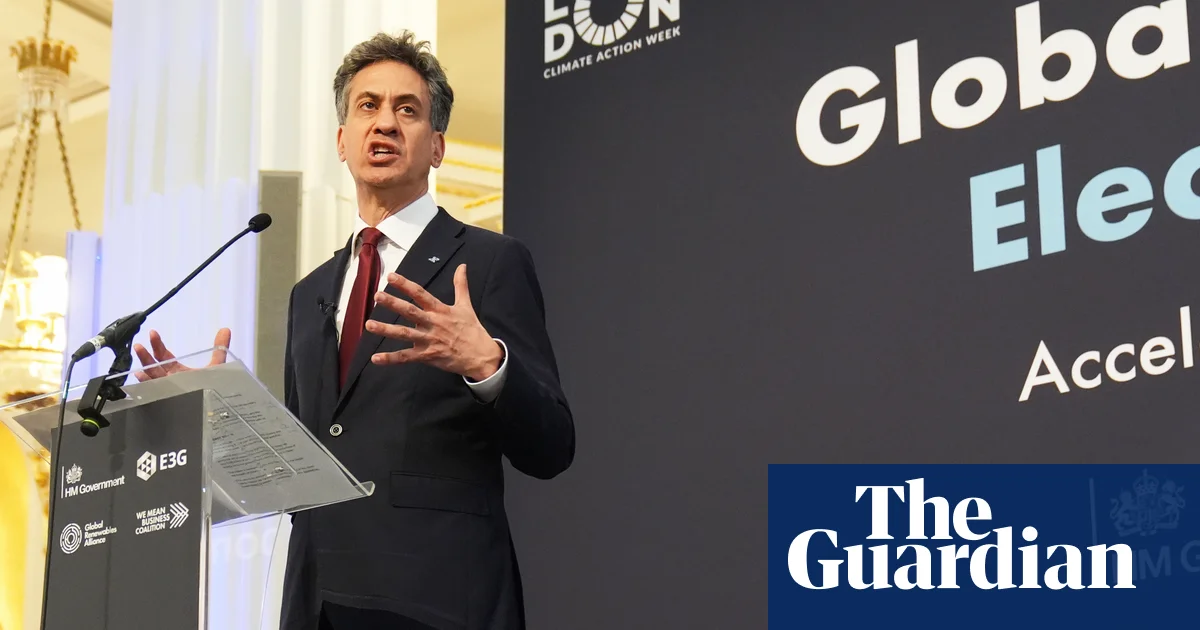 İlerici ekonomistlerden İşçi Partisi liderine Miliband tepkisi