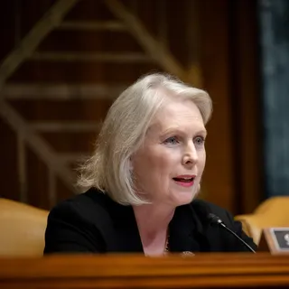 İlerici Gruplar Gillibrand'a Kripto Yasası Üzerinden Yüklendi