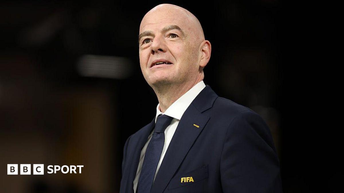 Infantino FIFA Başkanlığına Devam Ediyor