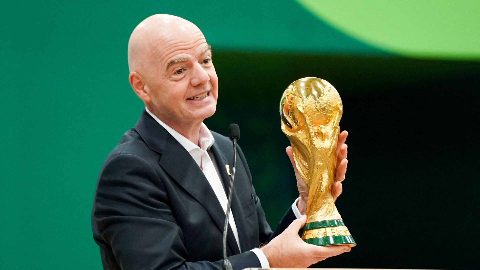 Infantino, FIFA'nın Dünya Kupası hisse satış planını geri çekti