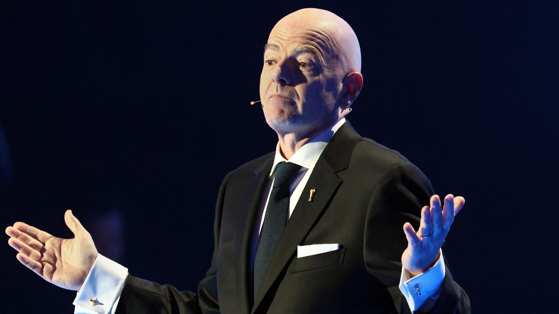 Infantino, UEFA'nın metresine ödeme yaptığı iddiasını reddetti