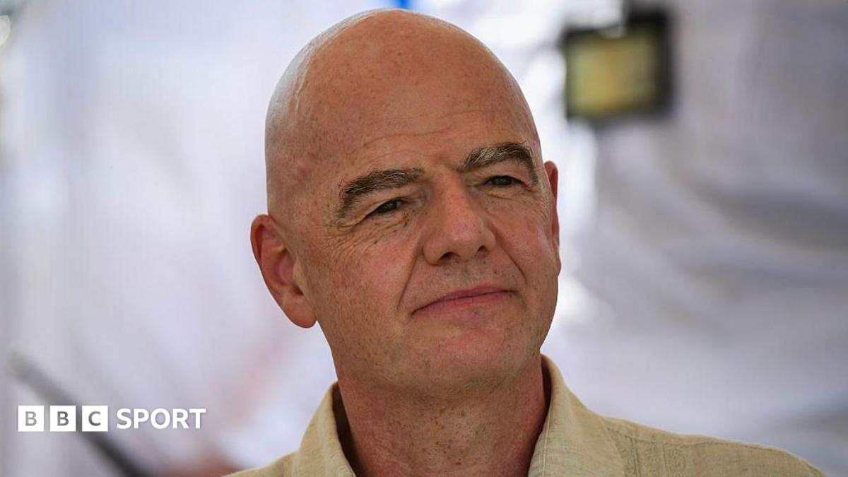 Infantino, UEFA'nın 'sevgiliye' tazminat ödediği iddiasını reddetti