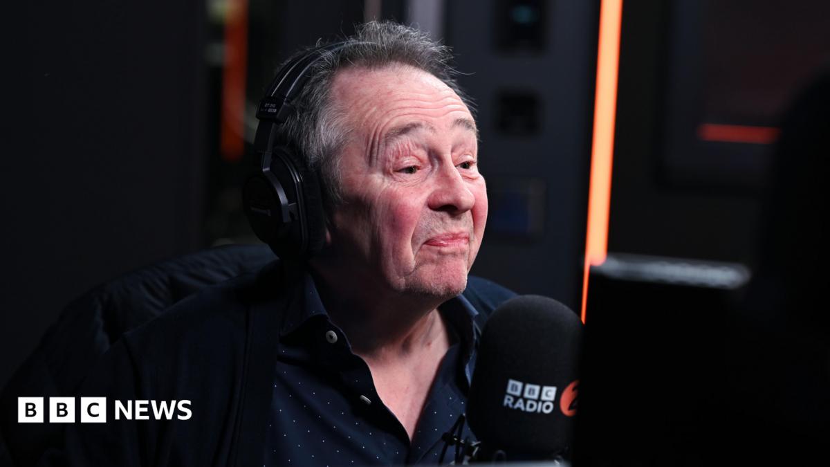 İngiliz komedyen Paul Whitehouse Londra'da ATM'de soyuldu