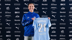 İngiliz stoper Charles, Chelsea'den Manchester City'ye transfer oldu
