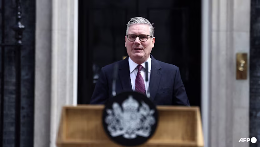 İngiltere Başbakanı Keir Starmer İstifa Etti