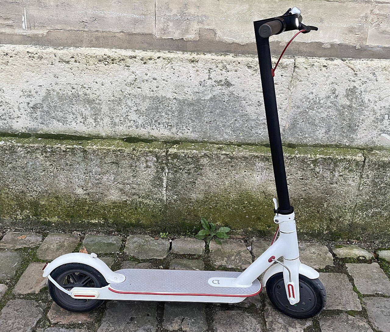 İngiltere'de Elektrikli Scooter Kazalarında Yaralanan Çocuk Sayısı Rekor Artışta