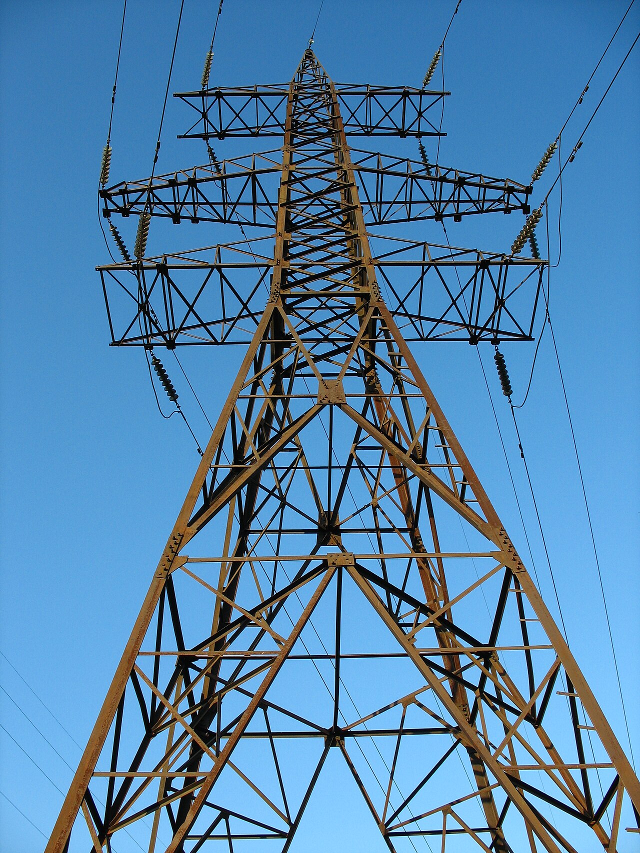 İngiltere'de Enerji Altyapısına Yakın Hanelere Elektrik Faturası İndirimi