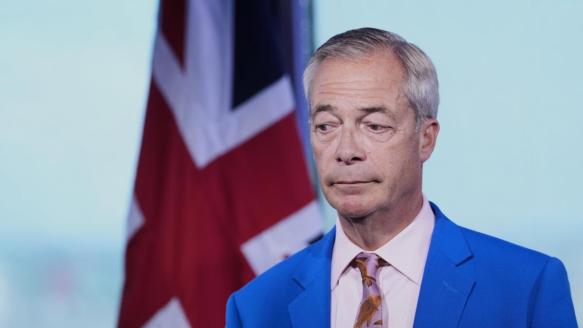 İngiltere'de Farage istifa etti: Crypto fonu soruşturması ara seçime yol açtı