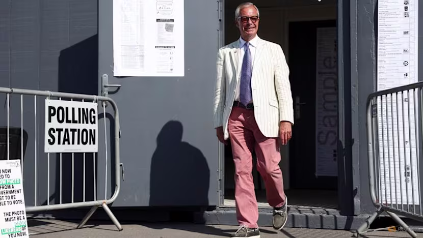 İngiltere'de Farage'a Soruşturma Yeniden Başladı