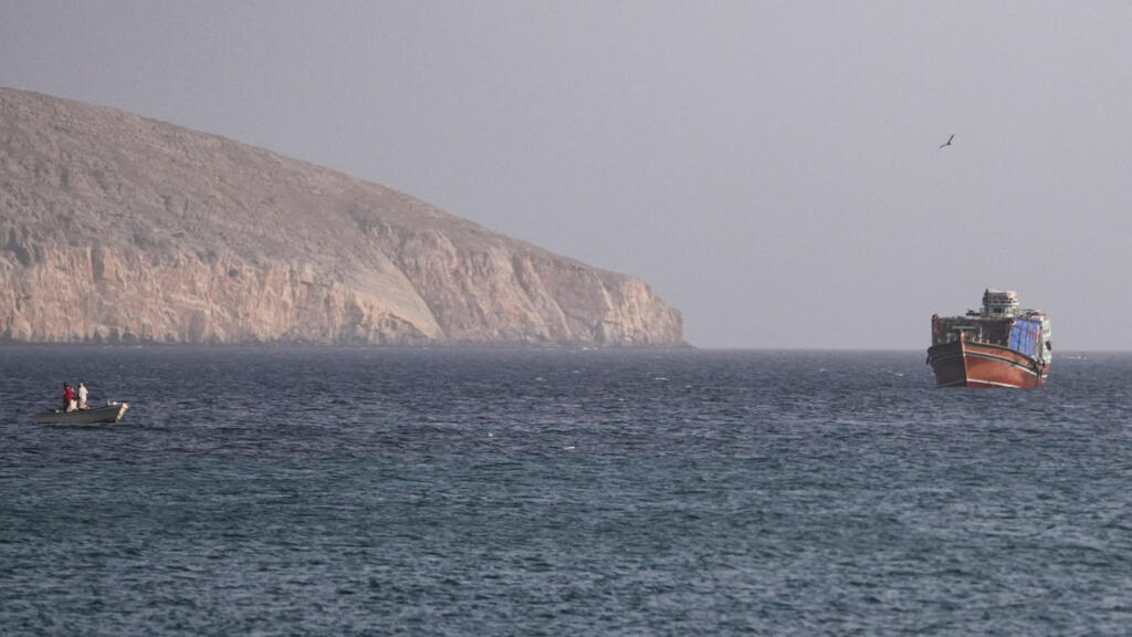 İngiltere, Hürmüz Boğazı'nda Deniz Güvenliği İçin Koalisyon Kurmayı Hedefliyor