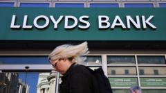 İngiltere'de Lloyds Banking Group'un mobil uygulamalarında çökme