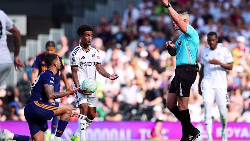 İngiltere Premier Lig Hakemliği Yeniden Yapılandı: İşte Pro Ref