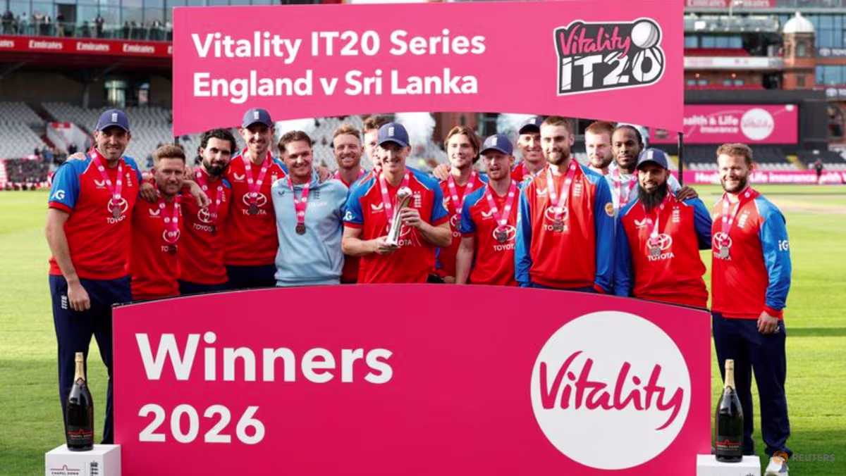 İngiltere, Sri Lanka'yı T20'de 3-0 yendi; dünya sıralamasında zirveye döndü