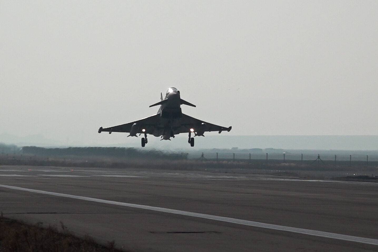 İngiltere, Suudi Arabistan'a Typhoon savaş uçakları konuşlandıracak