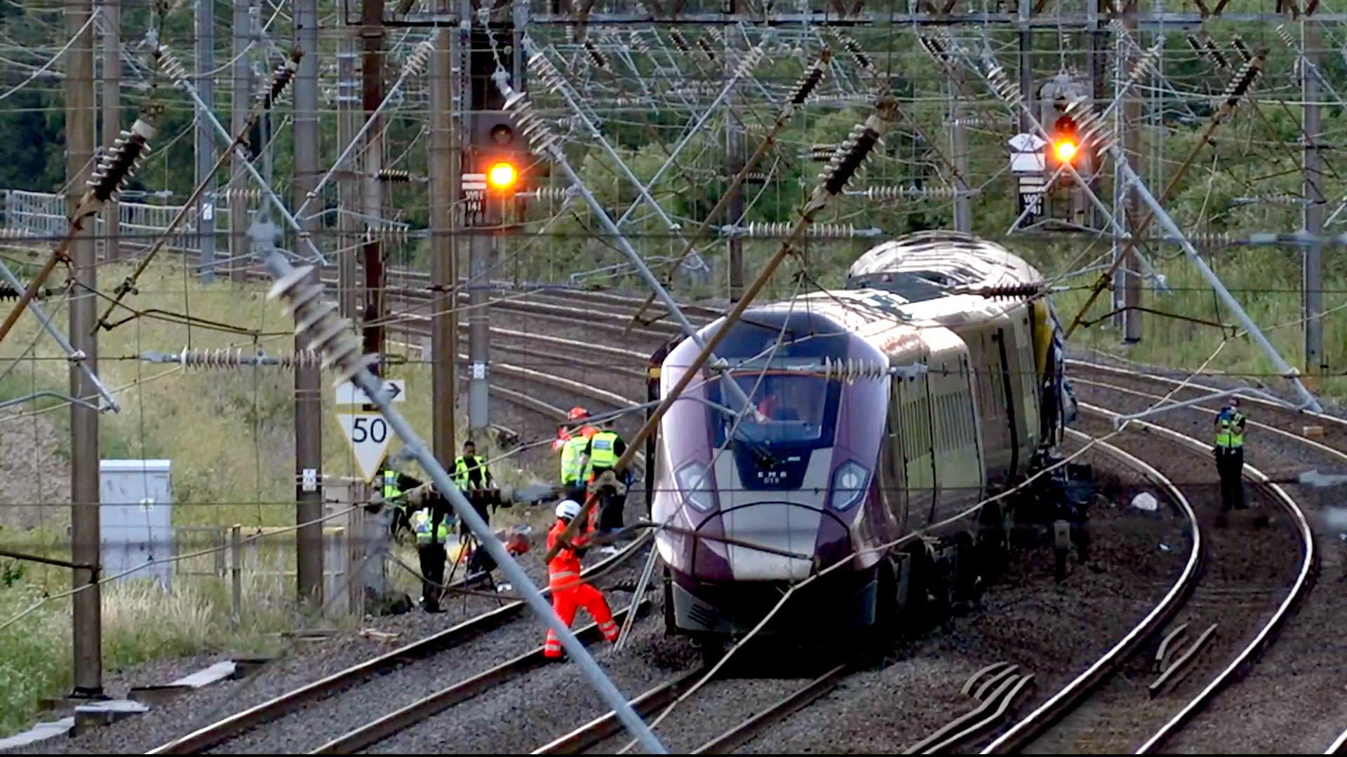İngiltere'de tren kazası: 1 ölü, 89 yaralı