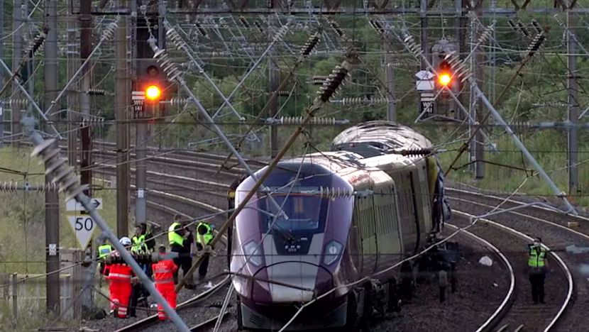İngiltere'de Tren Kazasında Sürücü Kırmızı Işıkta Geçti