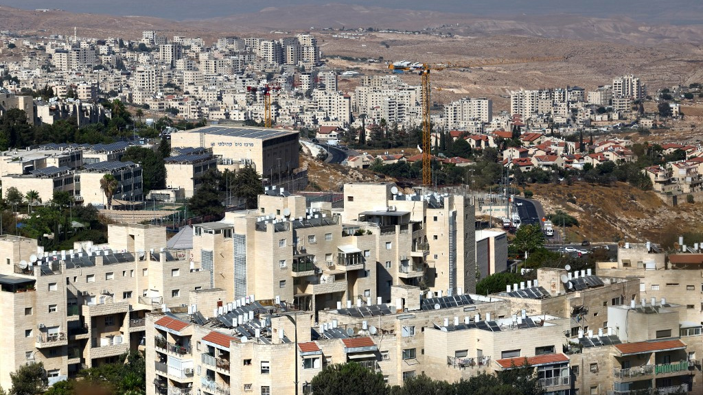 İngiltere Yardım Komisyonu'ndan İsrail emlak fuarına ev sahipliği yapan sinagoga uyarı