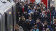 İngiltere'nin en kalabalık 10 banliyö treni açıklandı