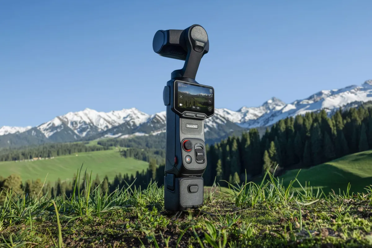 Insta360 ve Leica'dan 8K Video: Luna Ultra ile Çıkarılabilir Ekran