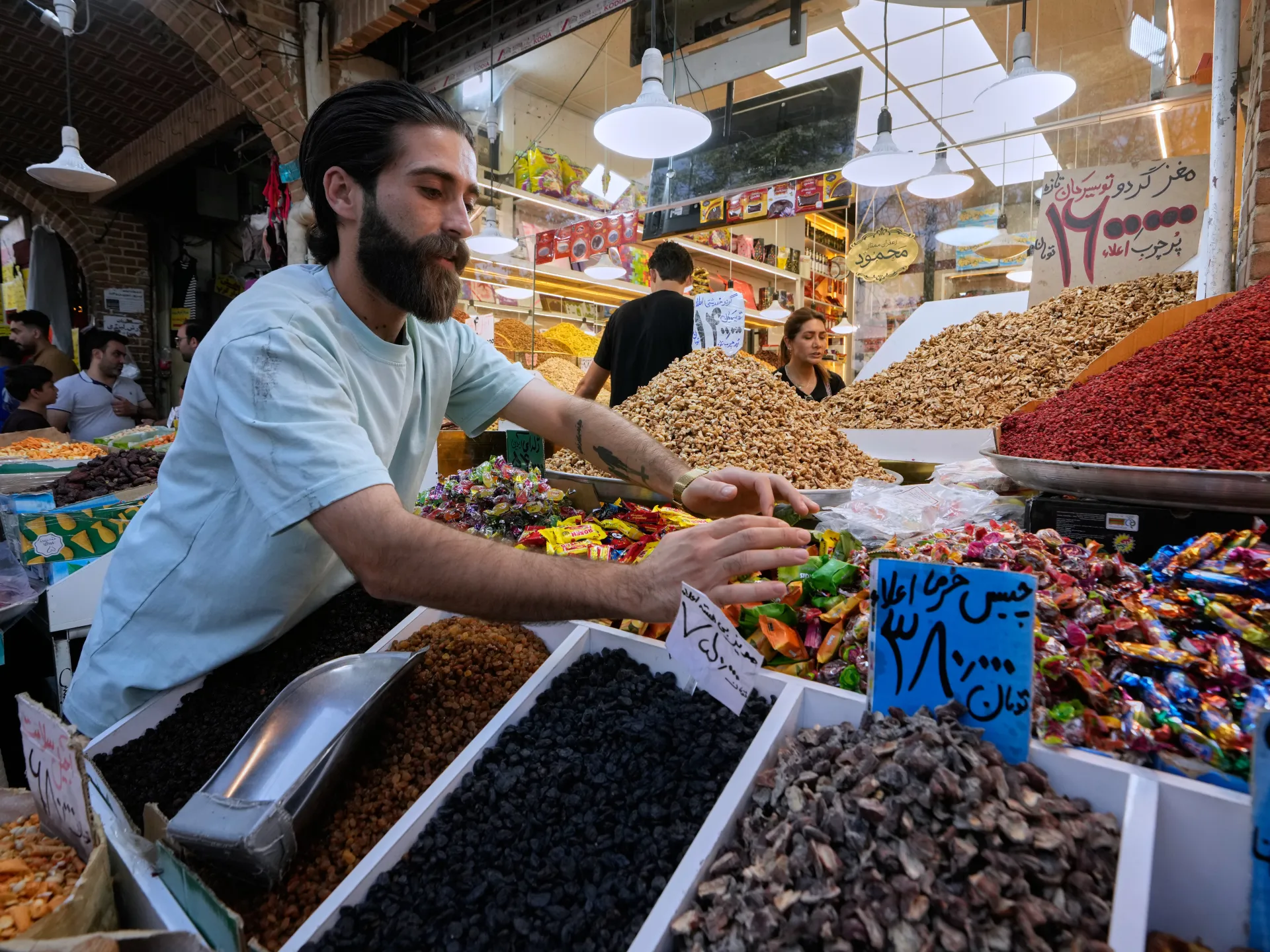 İran ABD Ekonomik Savaşına Karşı Kendine Yeterlilik Vurgusu Yapıyor